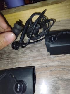 SUMSUNG air pods gaming