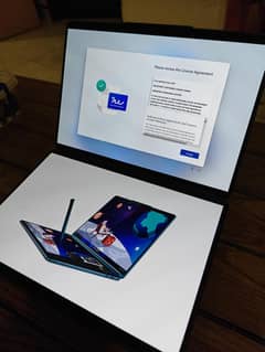 Lenovo yoga book 9i 13th gen i7 32gb ram 1tb ssd DUAL SCREEN TOUCH 2K