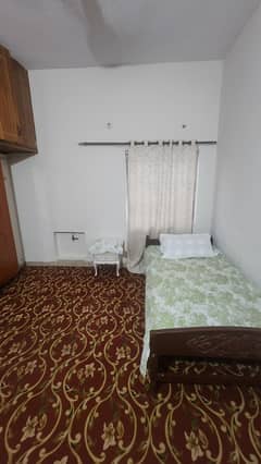 Furnish room in G10/4 Separate entrance with mess or female or male