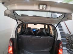 Suzuki Wagon R 2021 / 31 December ki nikli hoi ha