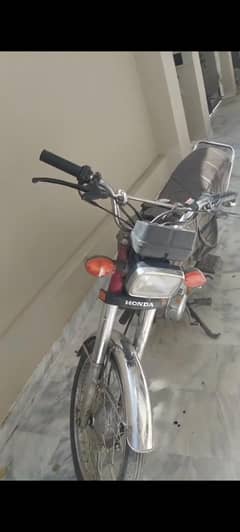 United 125