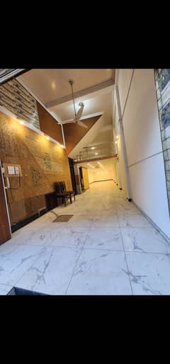 A showroom Sized 14x70 ft along with a mezanine