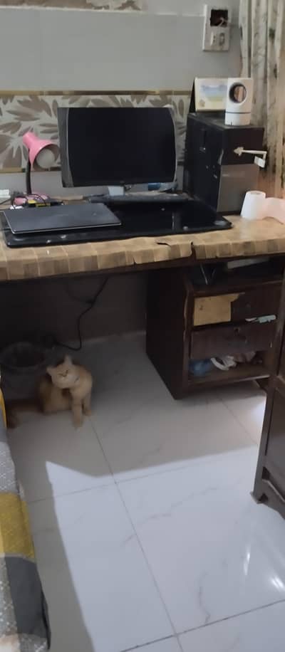 table for laptop desktop