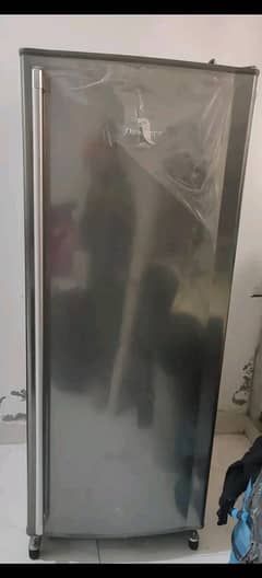 vertical freezer