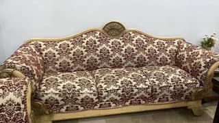 Beautiful and unique sofa sett
