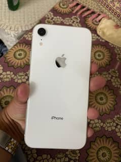 i phone xr 10/9 confition non pta 64 gb 76 battery health