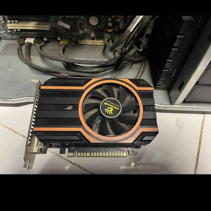 Nvidia GeForce GTX 750 DDR5 (Gaming Graphics Card) 3