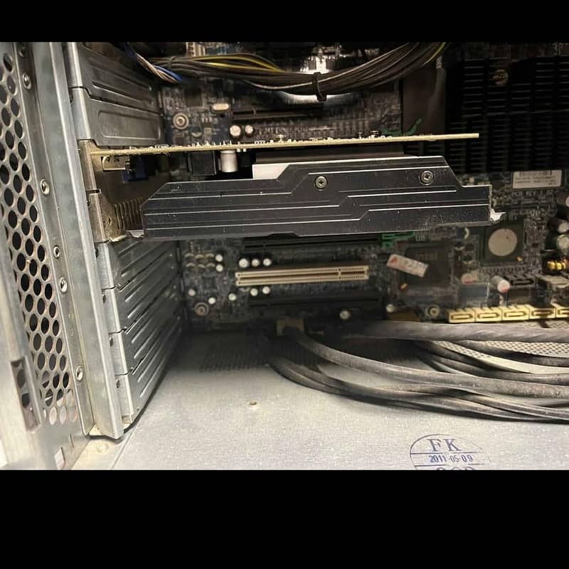 Nvidia GeForce GTX 750 DDR5 (Gaming Graphics Card) 4