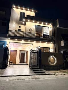 5Marla Brand New House with Gas For sale