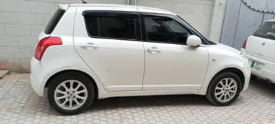 Suzuki Swit DLX 1.3 2012 Model