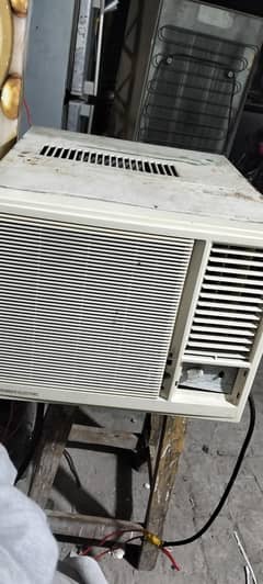 window ac  midea. campny all parts. ok.  present  ok