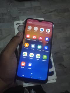 Samsung A10 3/32gb box or mobile official pta approved