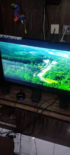 Led Tv 49 inch + 5.1 soundsystem + Android Box