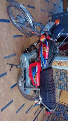 Honda 125 new condition 2024 model all dacomints clear