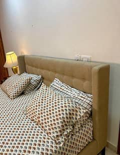 Fully upholstered Bed| Modern design