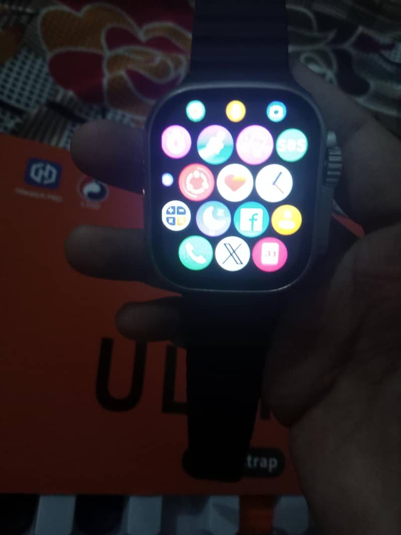 ULTRA WATCH BIG 2.01 INFINITE DISPLAY 3