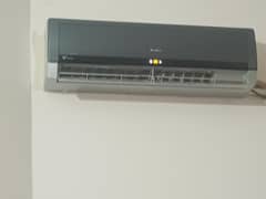 Gree 1.5 ton DC inverter ac