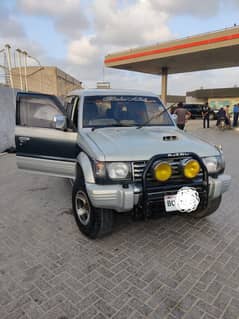Mitsubishi Pajero 1992