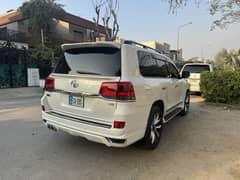 Land Cruiser Ax sunroof