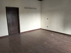 1000 yards Banglow For Rent At Most Prime Location of Tipu Sultan Road 10 to 14 rooms 7 Washrooms Ground plus one Huge Parking Space Open Garden
