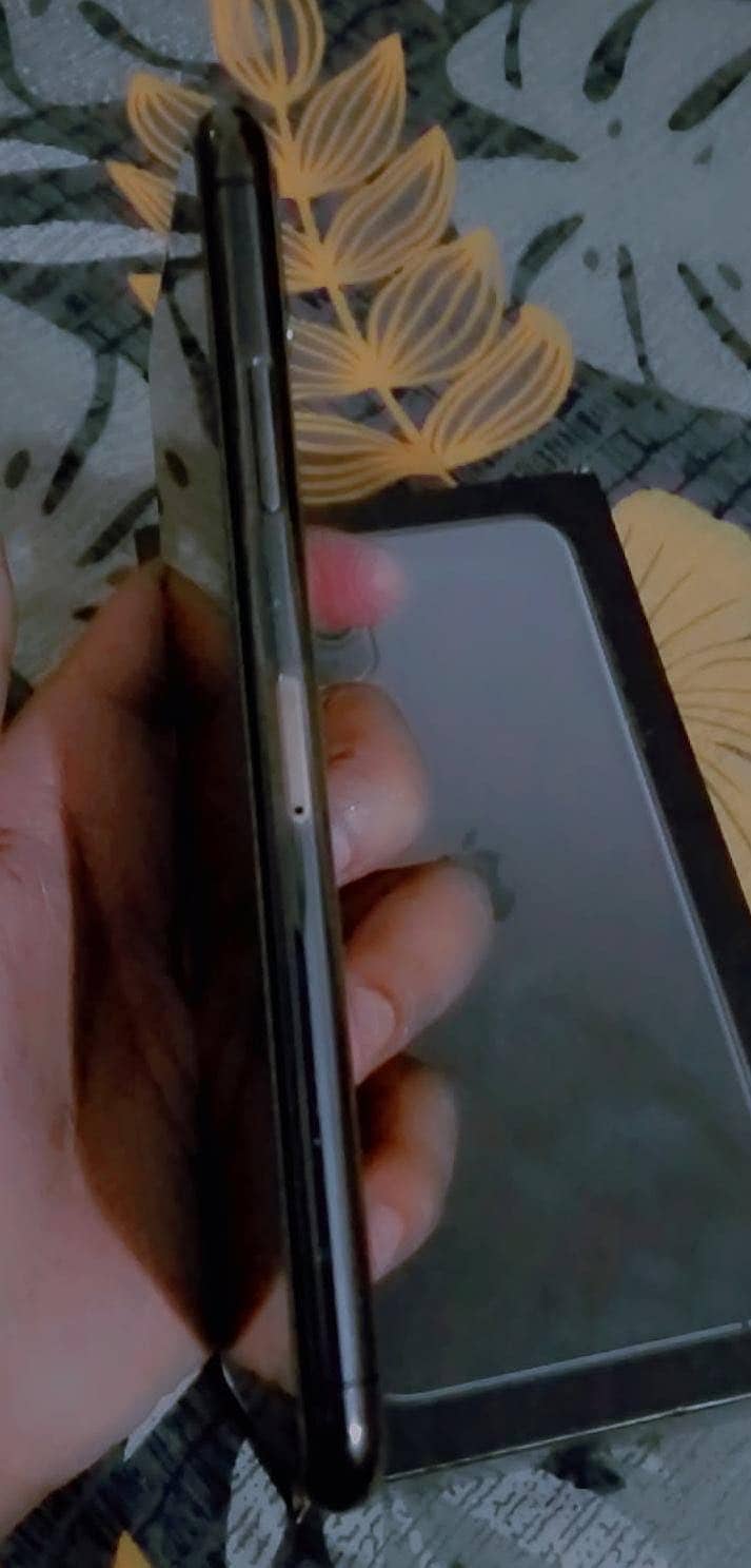 iPhone 11 Pro Max with box pta prove 256 2