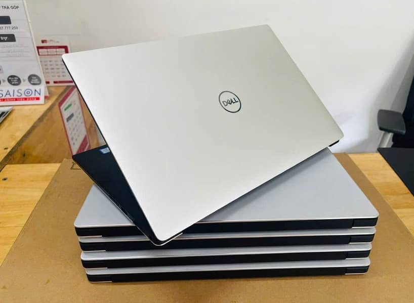DELL XPS 15 (7590) Core i7 9th Generation (GTX 1650) 32/512gb NVME SSD 3