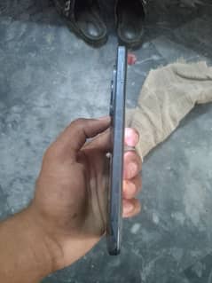 Infinix hot 40 8+8 256 all ok 4to5 month warranty pari ha