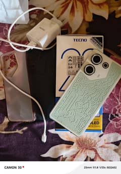Techno camon 20.8/256