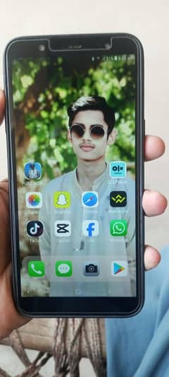 Samsung galaxy j8 4/64 ma ha