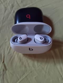 beats studio buds/earphones/earbuds