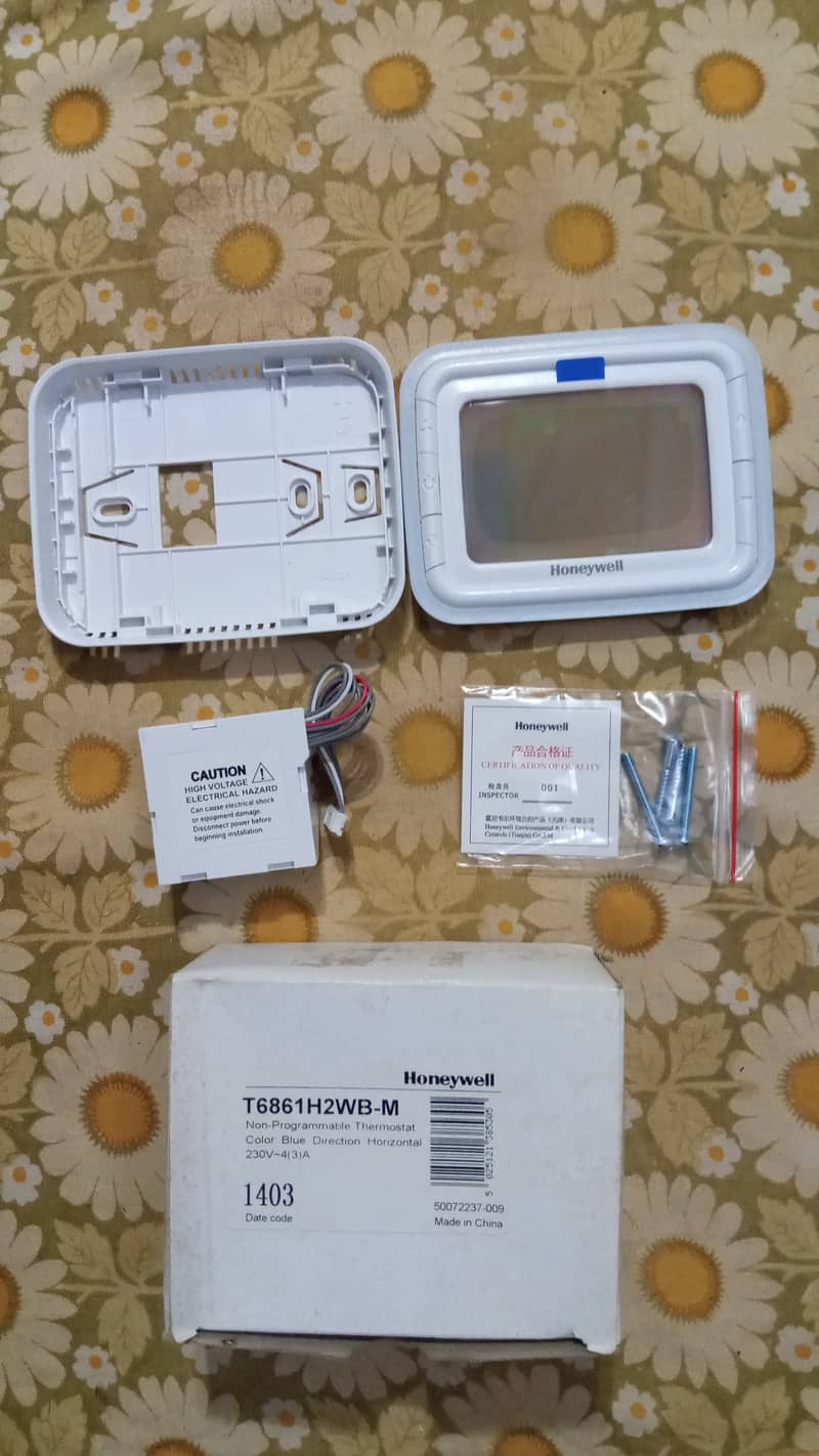 Non Programable Thermostate Blue Horizontal 3
