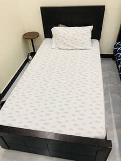 Single bed with mattress