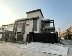 10 Marla House Is Available In Affordable Price In UET Housing Society