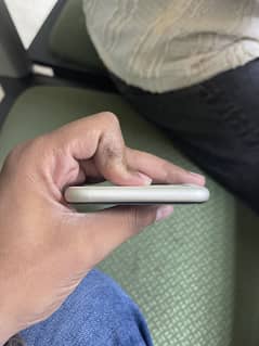 I Phone 11 64 gb pta