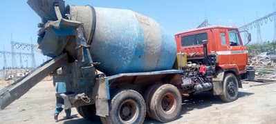 transit Mixer 6 meter Nissan Diesel 8 Cylinder mechanical ok