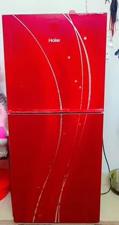 Haier medium sized fridge model HRF-216