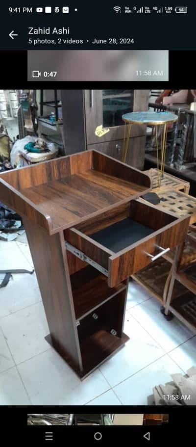 rostrum/dice/collage furniture/wooden rostrum/speech table