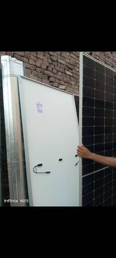 550w Solad Panel single glass