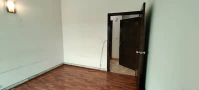 4 Marla Floor With 3 Rooms And Bath