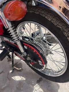 125