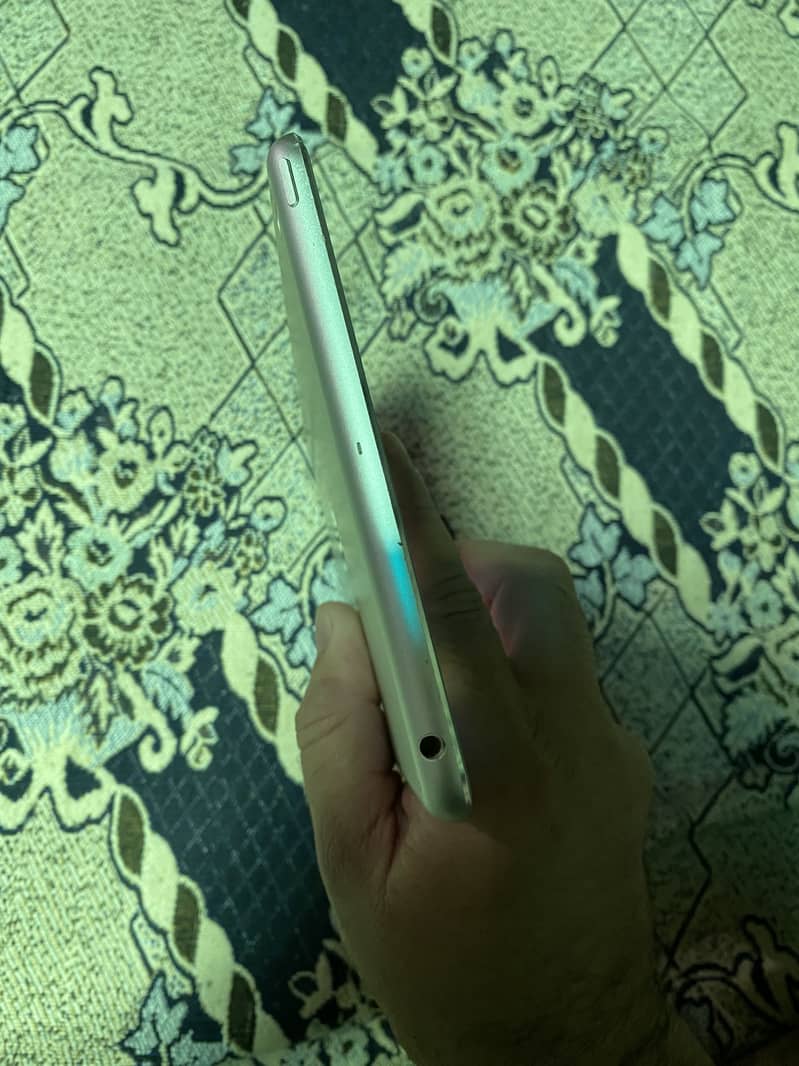 ipad mini 2 16gb 9/10 2