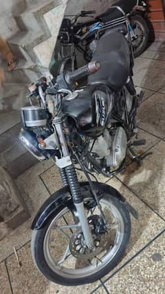 Suzuki GS 150