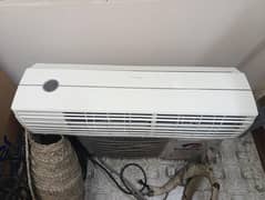 Gree 1.5 Ton - Non inverter AC