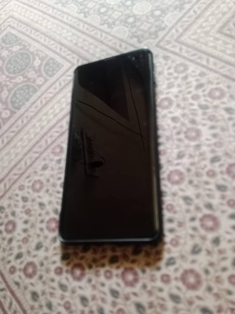 S10 plus 10/10 pta approve dual sim no any dot or line 2