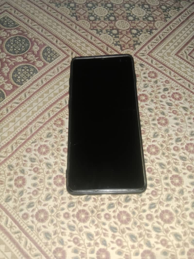 S10 plus 10/10 pta approve dual sim no any dot or line 6