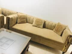 5 seater sofa with center table