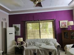 10 Marla Facing Park House For Sale Wapda Town