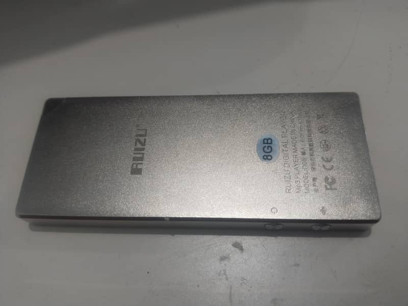 branded MP3 player like Bose JBL ipod Klipsch 3