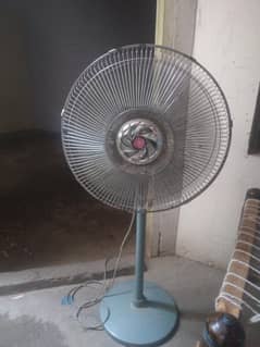 Stand fane  yaunis company  new condition