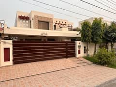 1 kanal Full Furnish 5 Bedrooms House is Available for Rrent DHA Phase 4 Block HH Lahore Cantt.